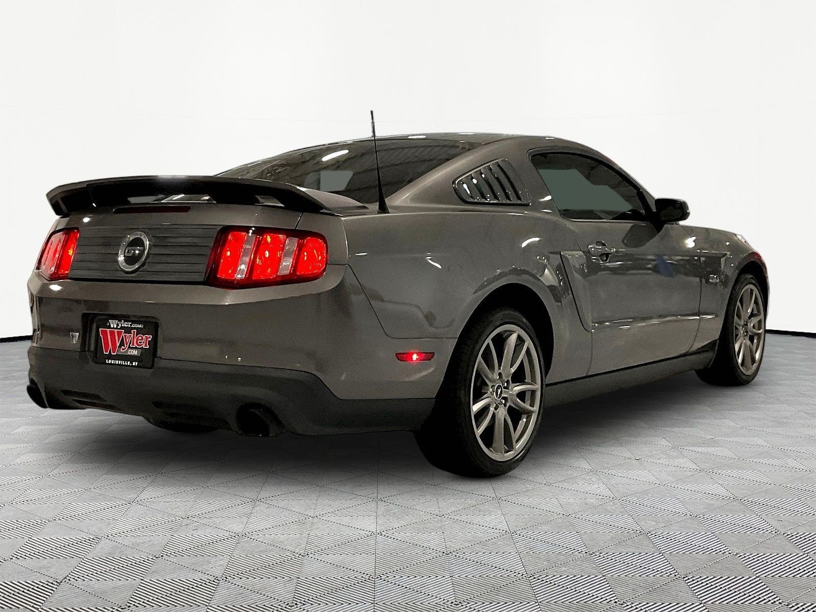 Used 2011 Ford Mustang GT Premium w/ Brembo Brake Pkg RWD image 6