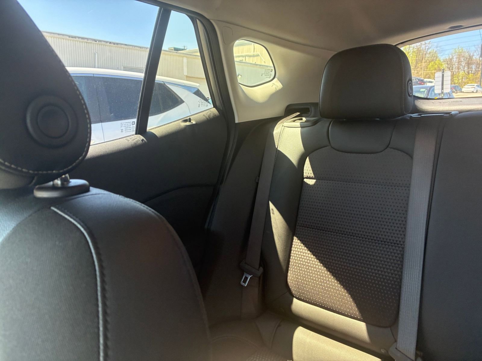 Used 2025 Chevrolet Trax LT image 34