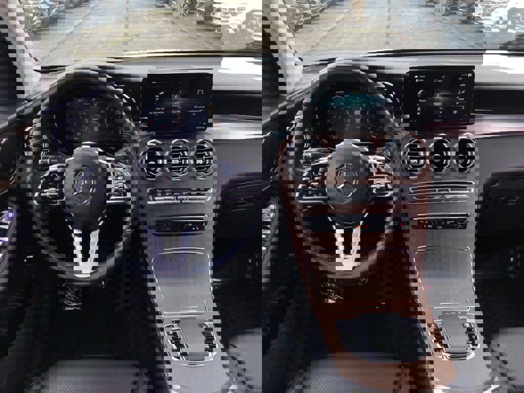 Used 2022 Mercedes-Benz GLC 300 4MATIC w/ Premium Package Lite image 16