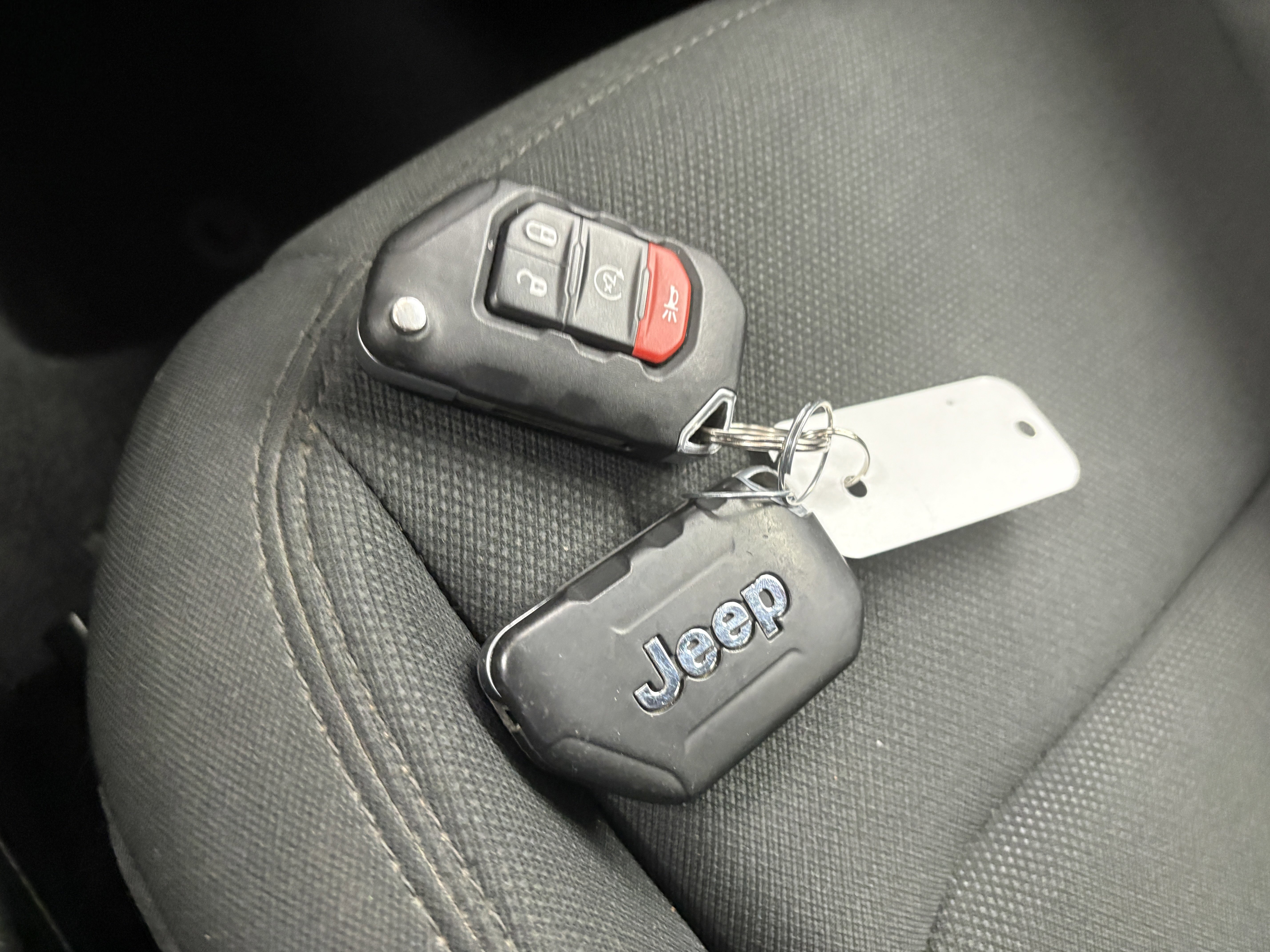 Used 2021 Jeep Wrangler Unlimited Sahara image 27