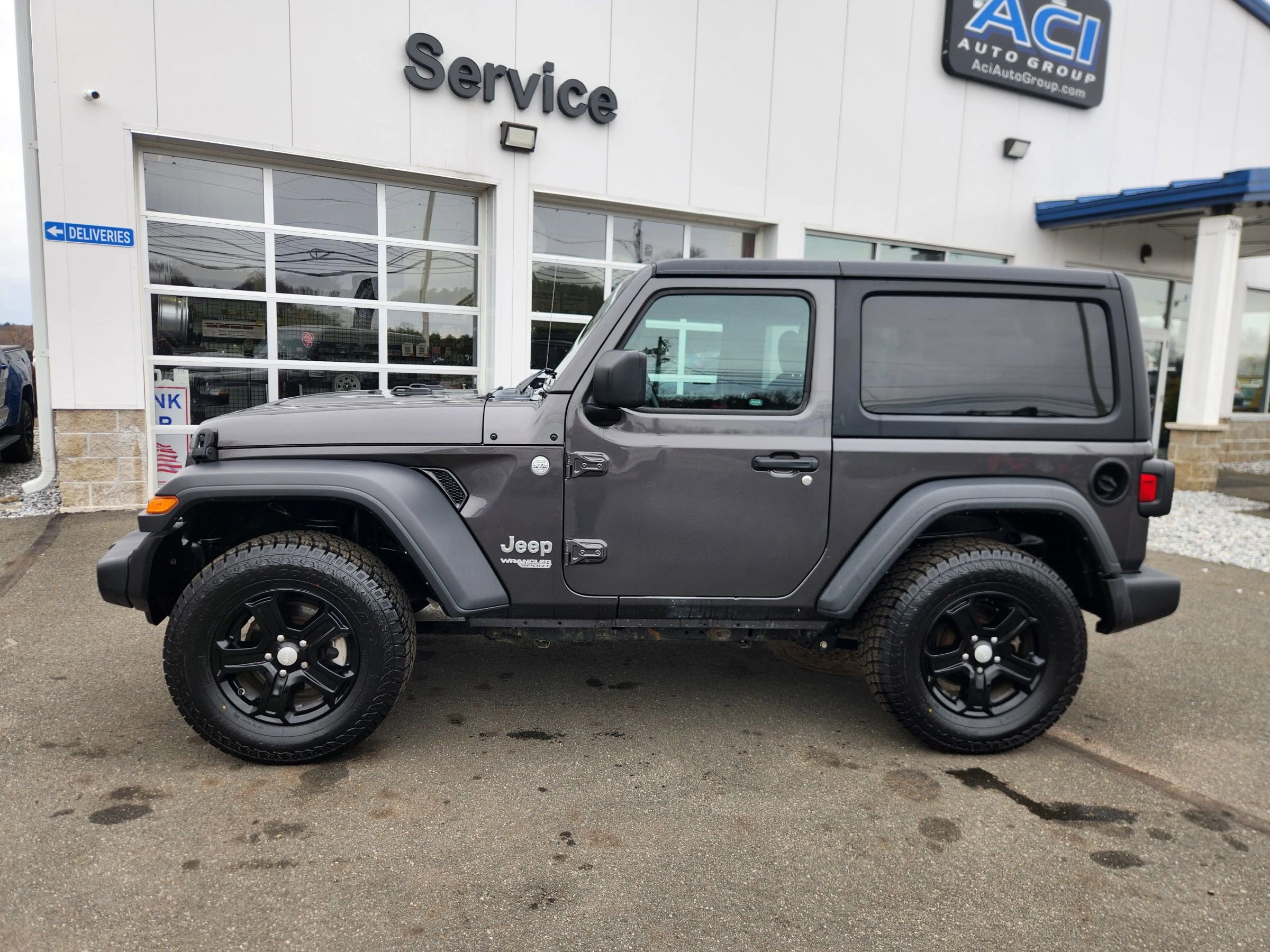 Used 2020 Jeep Wrangler Sport image 8