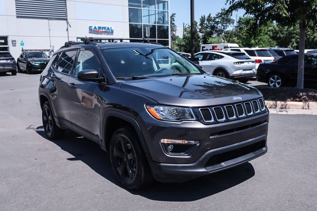 Used 2018 Jeep Compass Latitude w/ Cold Weather Group AWD/4WD image 6