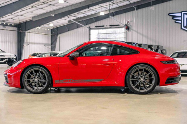 Used 2024 Porsche 911 Carrera T image 3