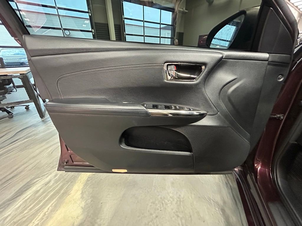 Used 2018 Toyota Avalon XLE image 50