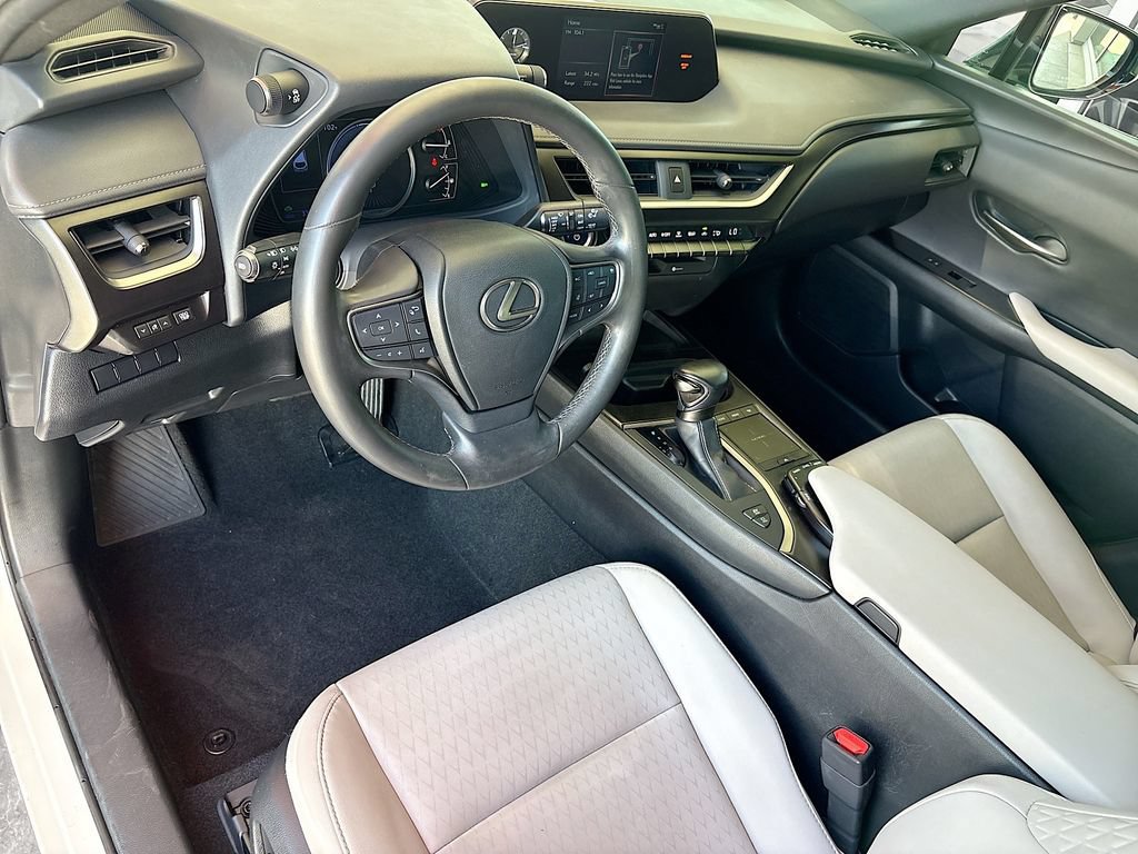 Used 2020 Lexus UX 250h w/ Accessory Package AWD/4WD image 9