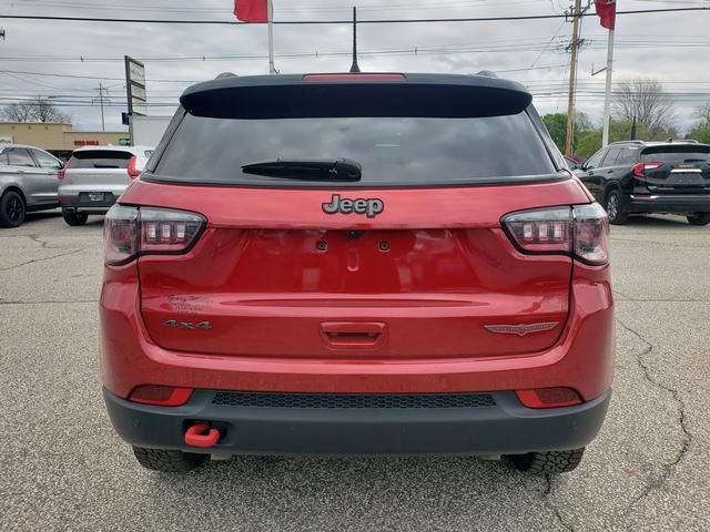 Used 2025 Jeep Compass Trailhawk AWD/4WD image 4