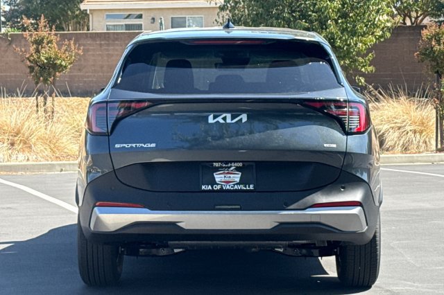 New 2027 Kia Sportage LX FWD image 6