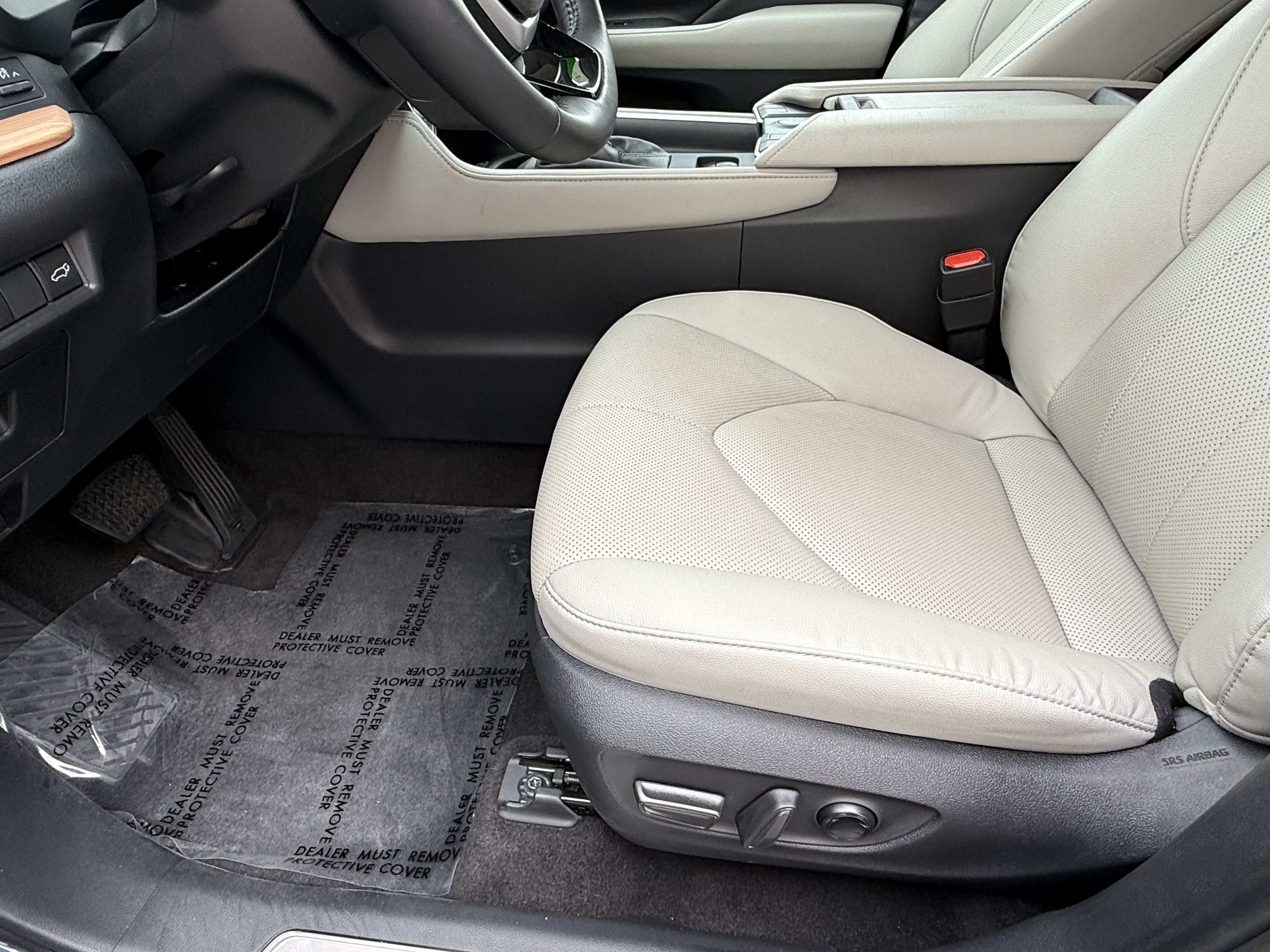 Certified 2024 Toyota Grand Highlander AWD image 38