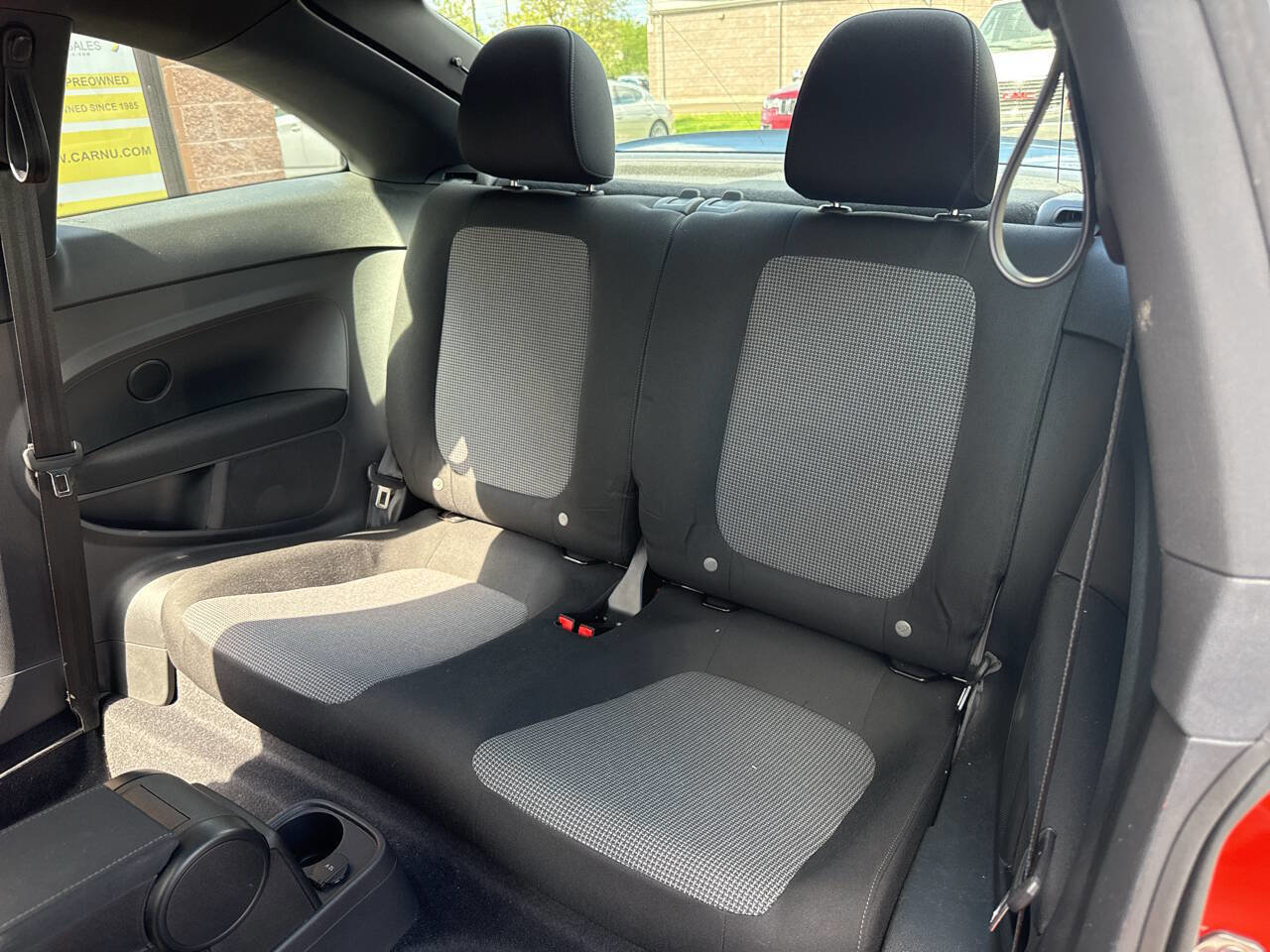 Used 2017 Volkswagen Beetle 1.8T Classic FWD image 30