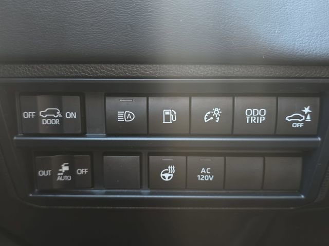 Used 2026 Toyota Sequoia Platinum image 27