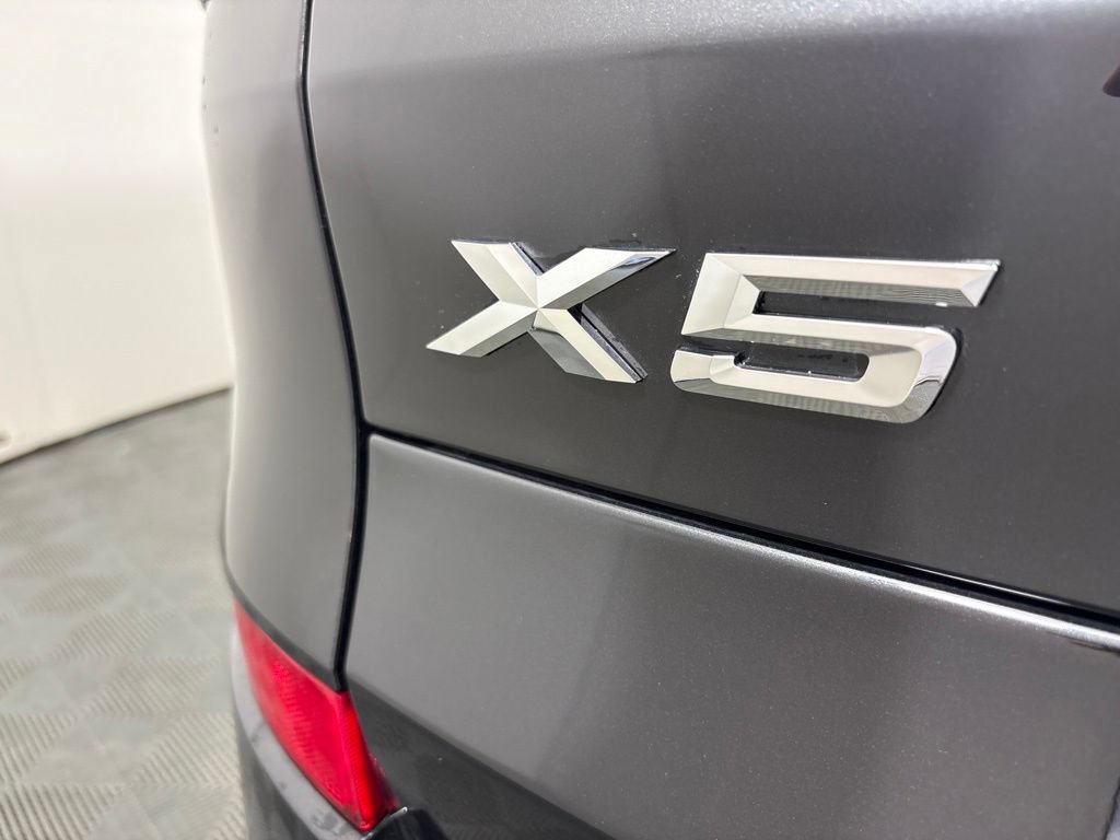 New 2026 BMW X5 xDrive40i w/ M Sport Package AWD/4WD image 10