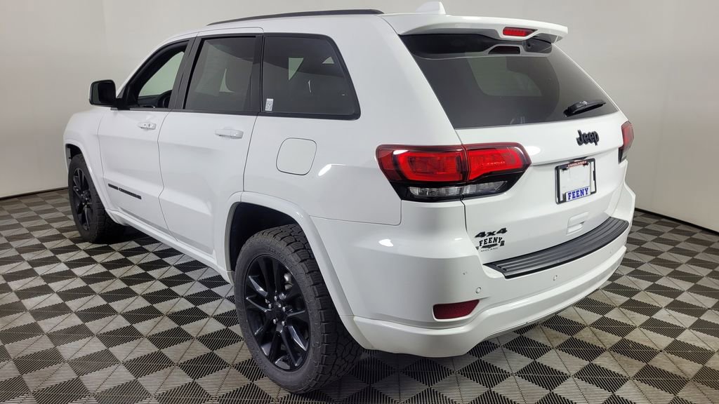 Used 2022 Jeep Grand Cherokee Laredo X image 7