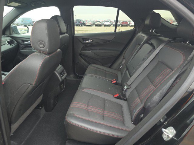 Used 2022 Chevrolet Equinox RS w/ Infotainment Package image 9