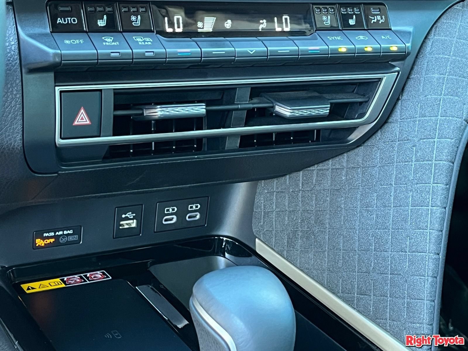 Certified 2025 Toyota Camry XLE w/ Premium Package AWD/4WD image 30