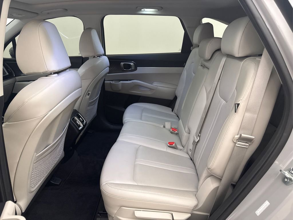 Used 2024 Kia Sorento S w/ Panoramic Sunroof Package FWD image 25