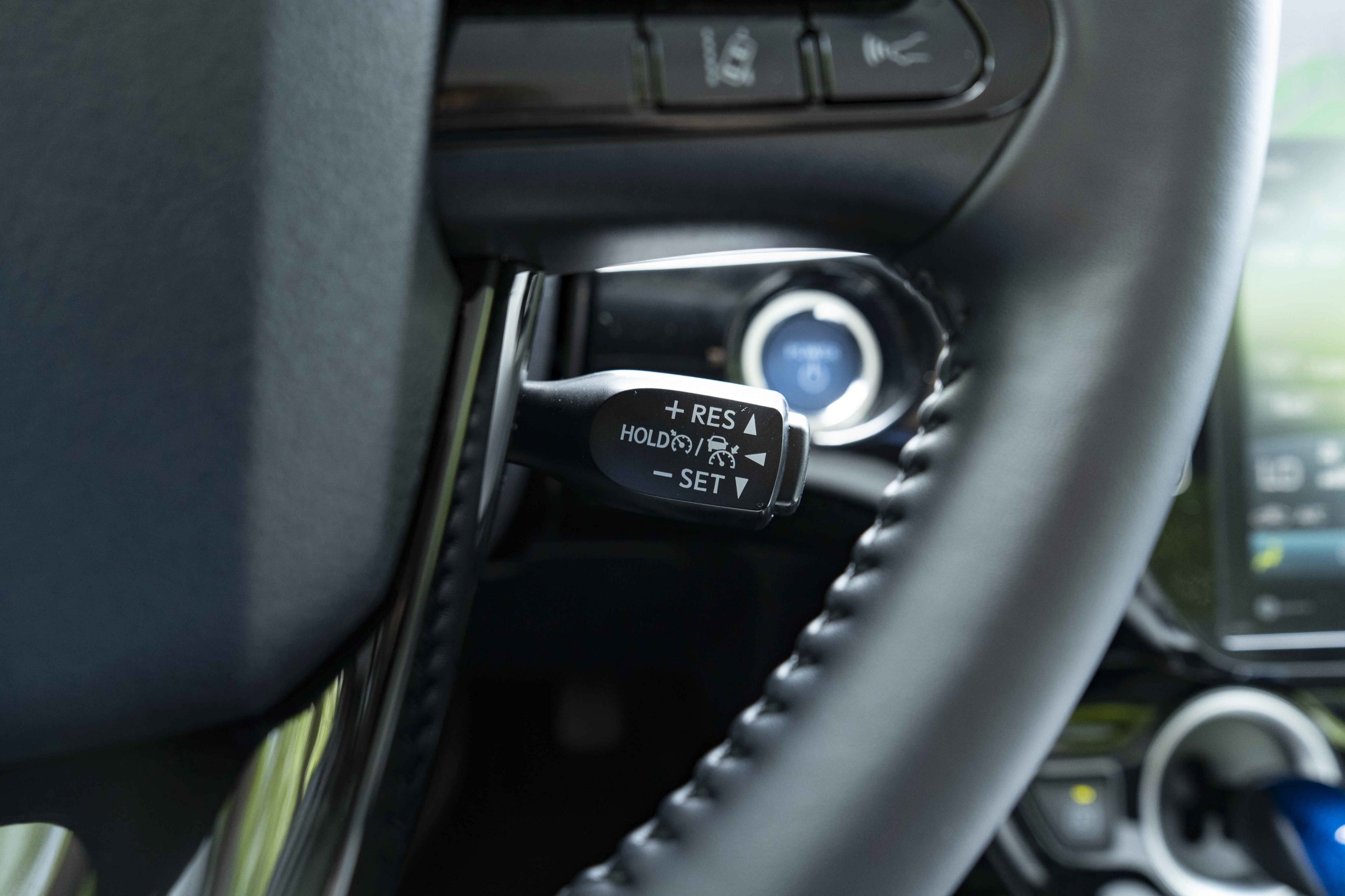 Used 2022 Toyota Prius Prime XLE image 25