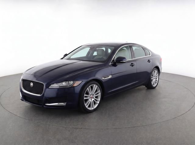 Used 2016 Jaguar XF Prestige RWD image 8