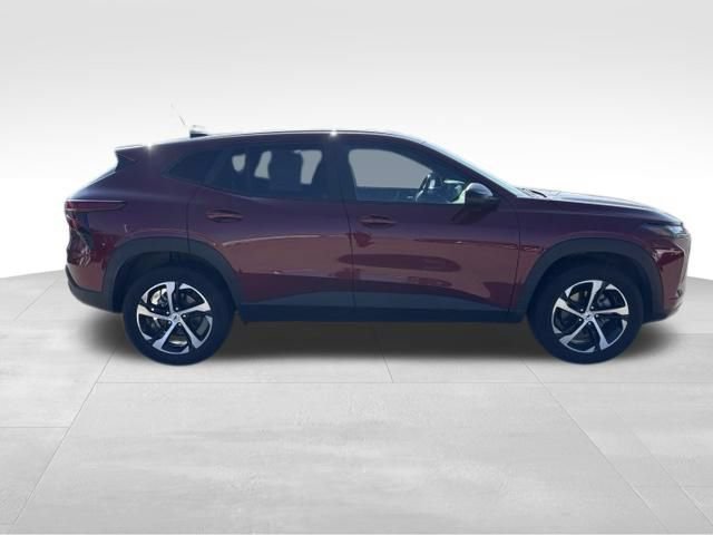 Certified 2025 Chevrolet Trax RS w/ Driver Confidence Package FWD image 6