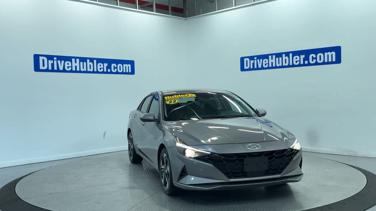Used 2023 Hyundai Elantra SEL w/ Convenience Package FWD image 5