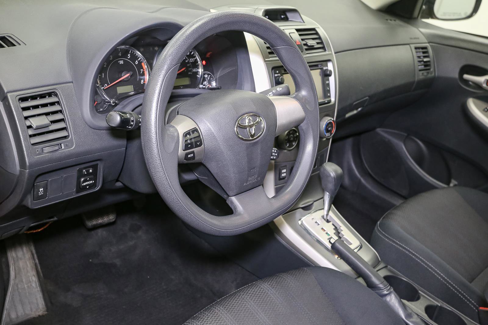 Used 2013 Toyota Corolla S w/ Premium Pkg FWD image 23