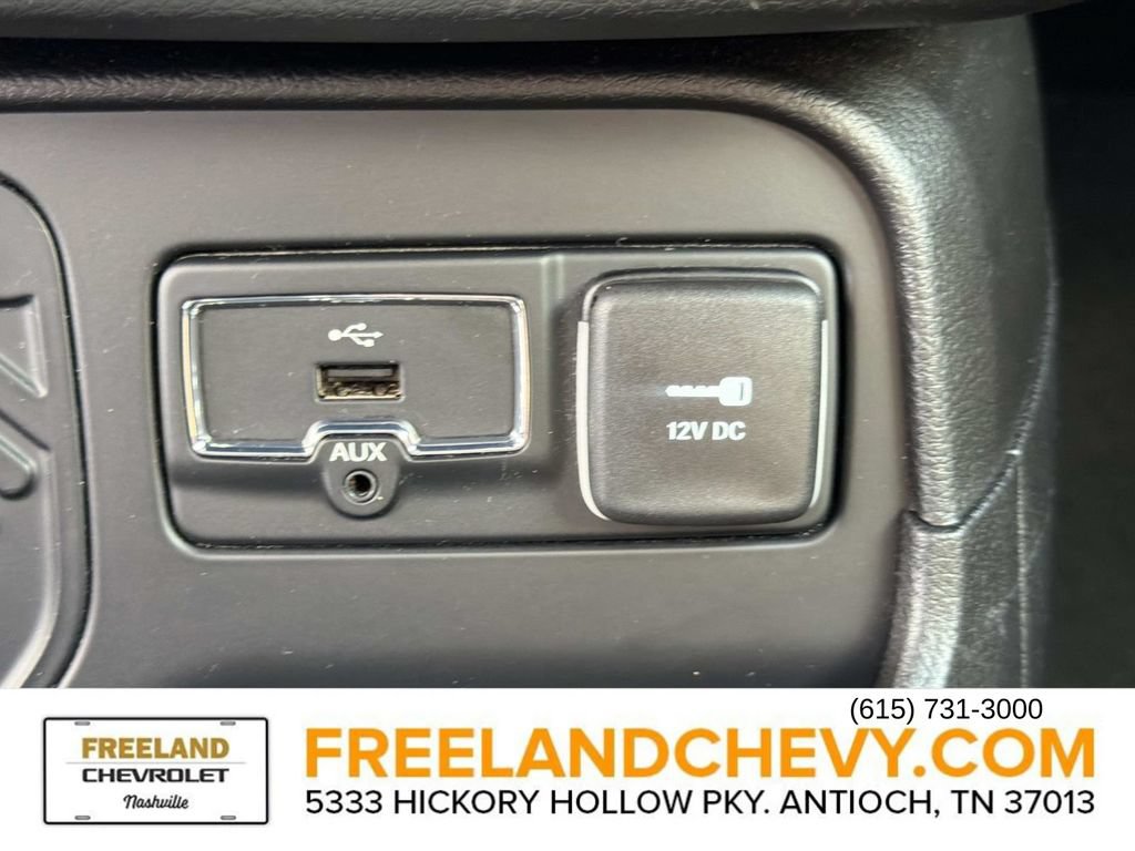 Used 2016 Jeep Renegade Latitude FWD image 31