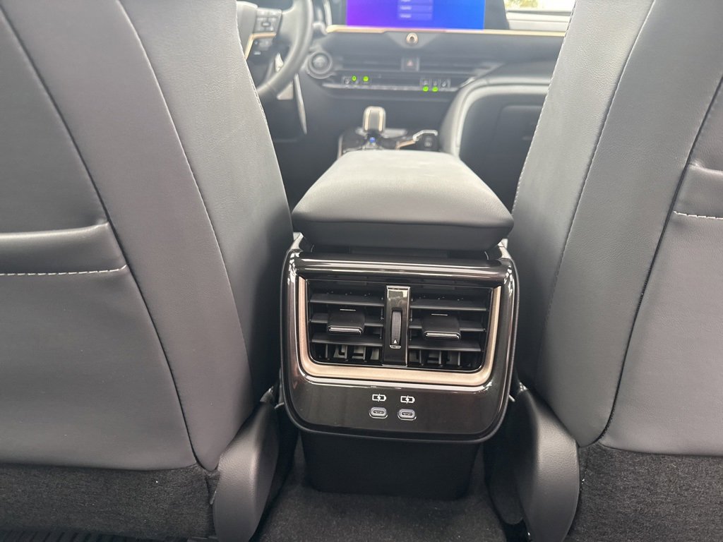 New 2026 Toyota Crown Platinum image 10