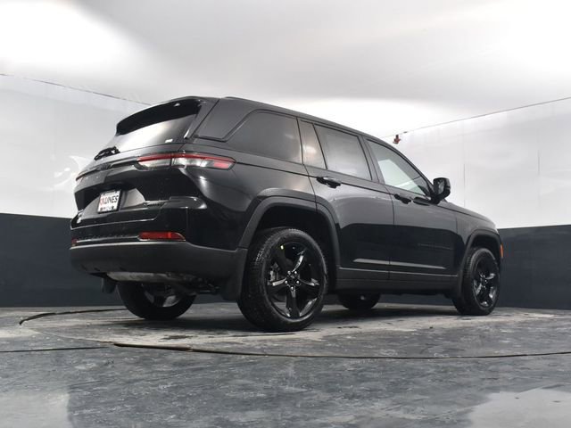 New 2025 Jeep Grand Cherokee Limited w/ Black Appearance Package image 48