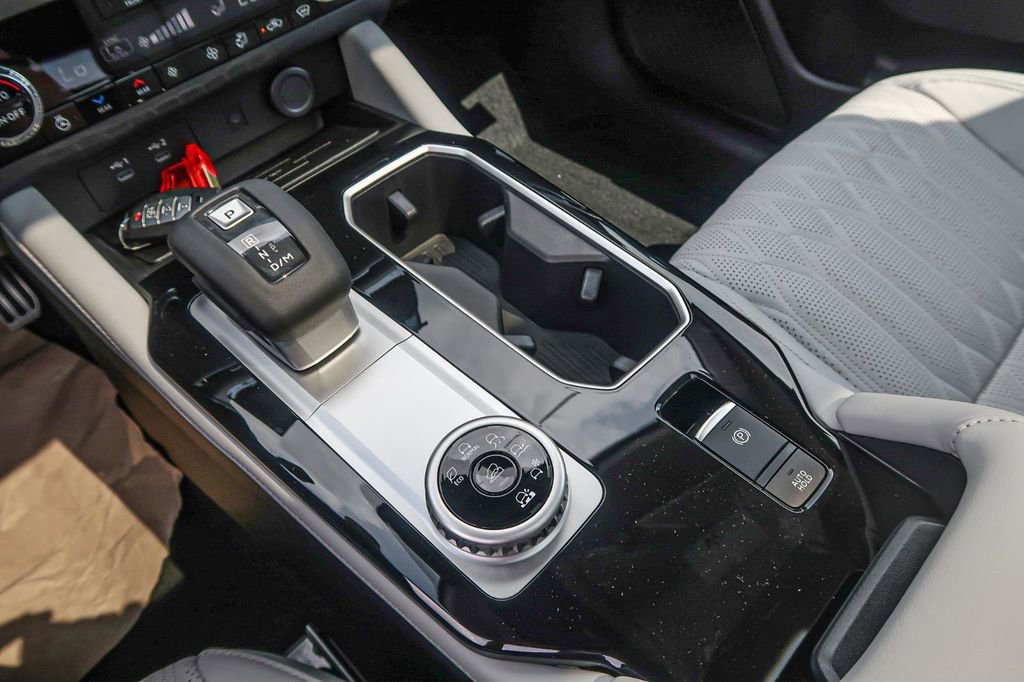 New 2025 Mitsubishi Outlander AWD image 40