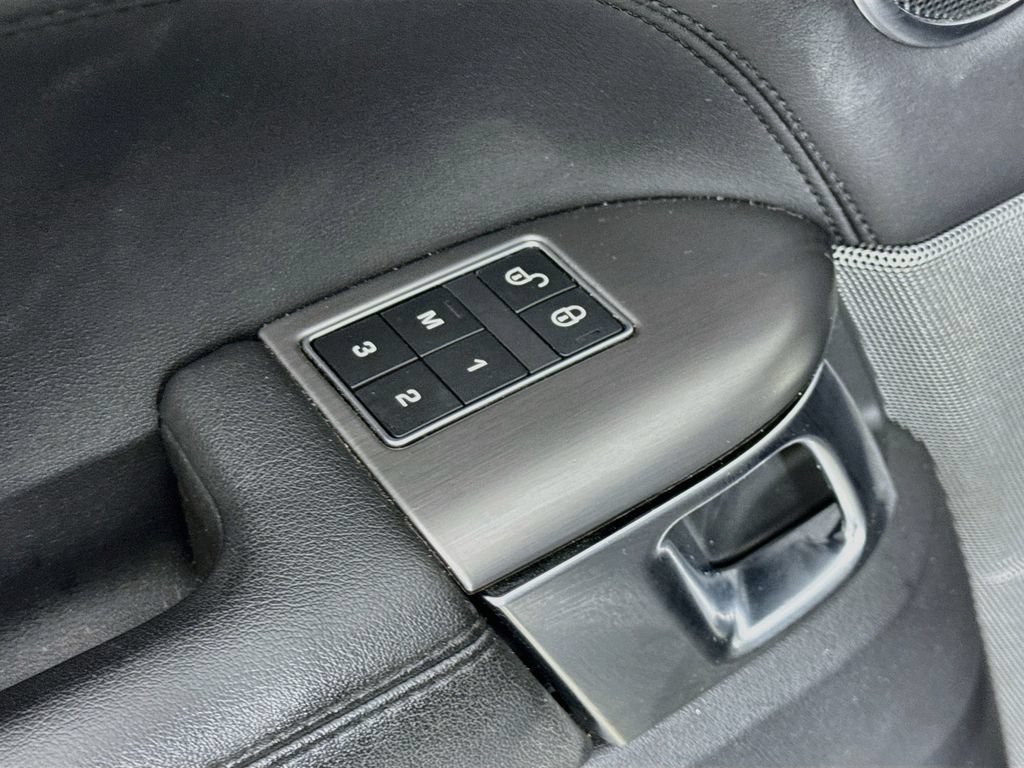 Used 2019 Land Rover Range Rover Sport SE AWD/4WD image 19