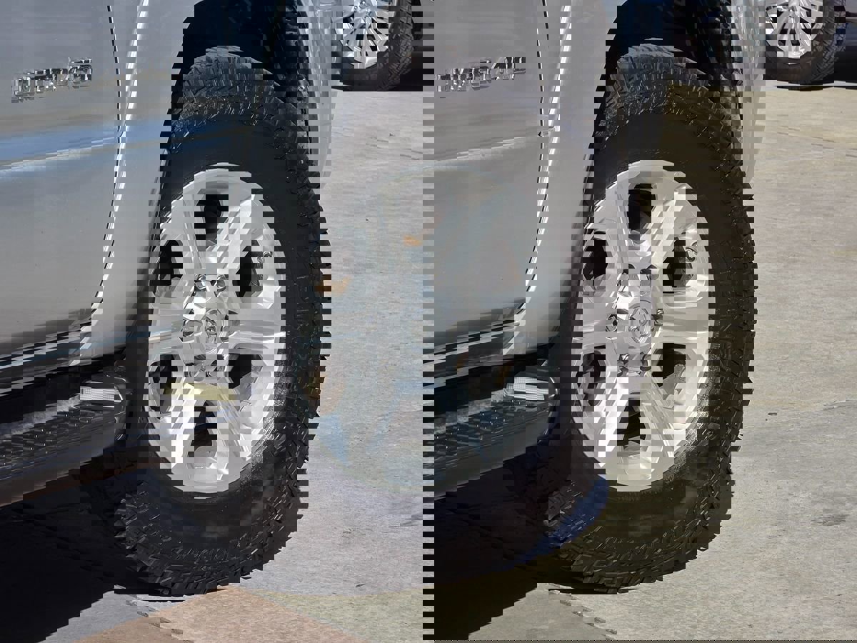 Used 2005 Toyota 4Runner Limited image 10