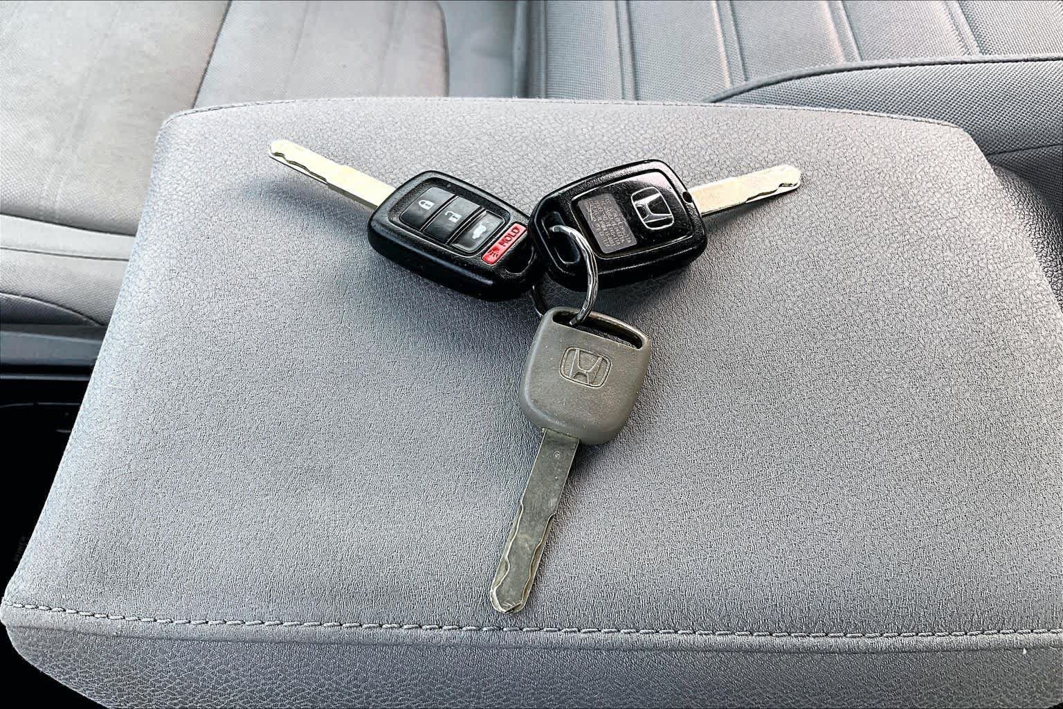 Used 2018 Honda CR-V LX image 15