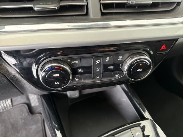 Certified 2025 Chevrolet Trax LT w/ LT Convenience Package image 27