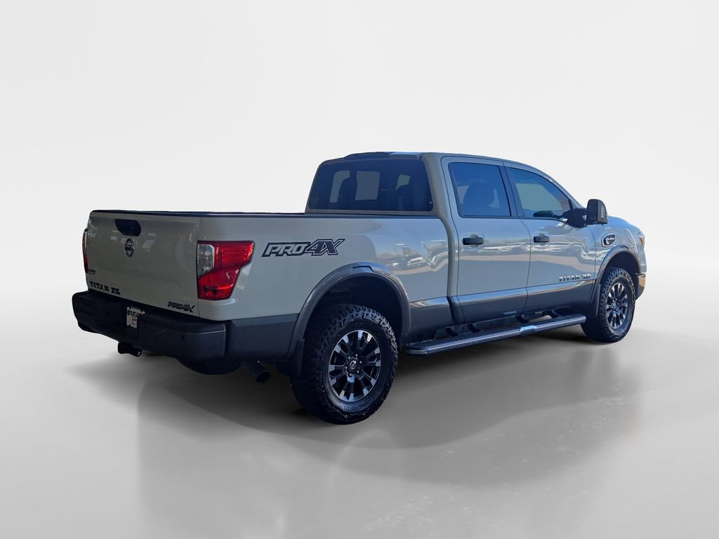 Used 2019 Nissan Titan PRO-4X w/ Pro-4x Convenience Package image 6