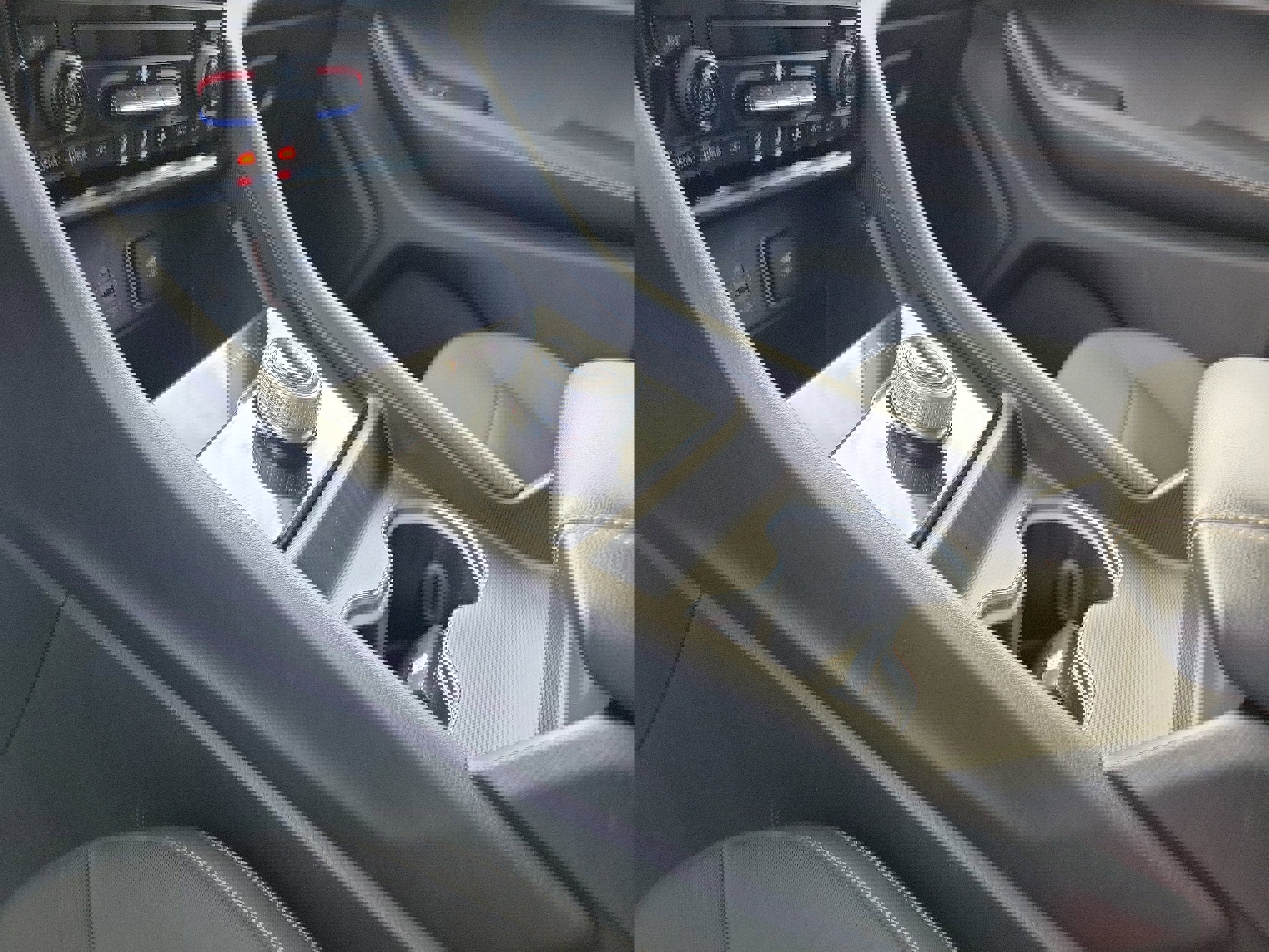 Used 2024 Jeep Grand Cherokee Laredo image 29