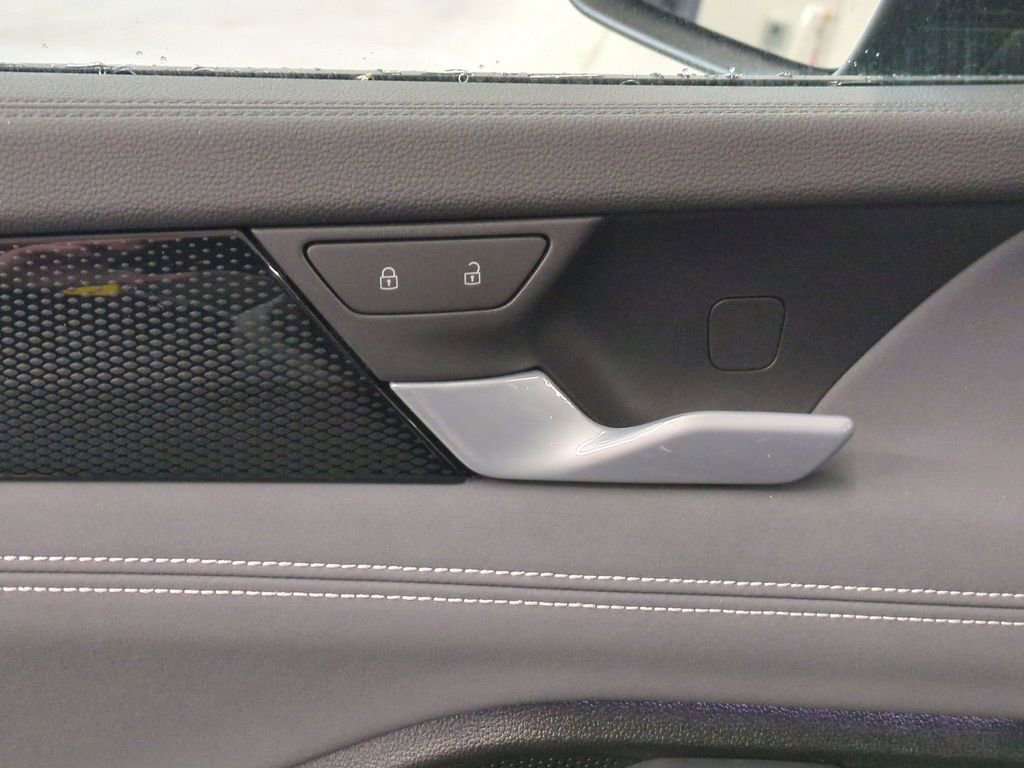 New 2026 Volkswagen Tiguan SE image 11