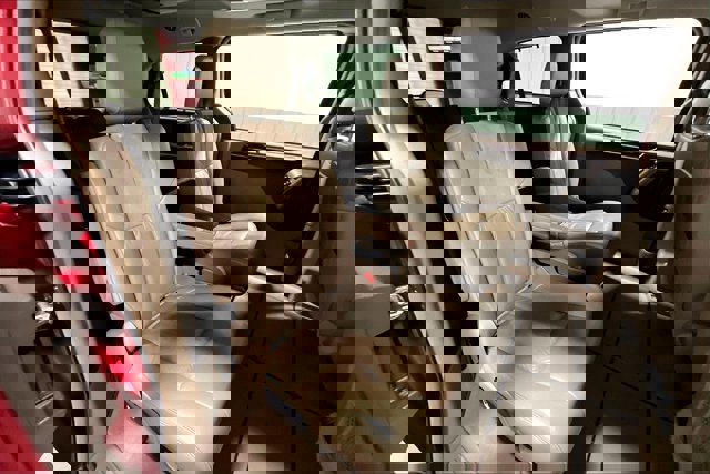 Used 2012 Chrysler Town & Country Limited w/ Luxury Group image 27