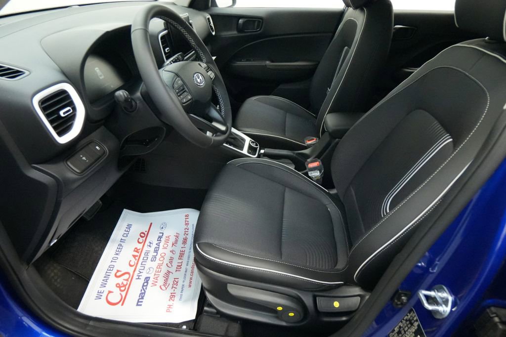 New 2025 Hyundai Venue Limited image 20