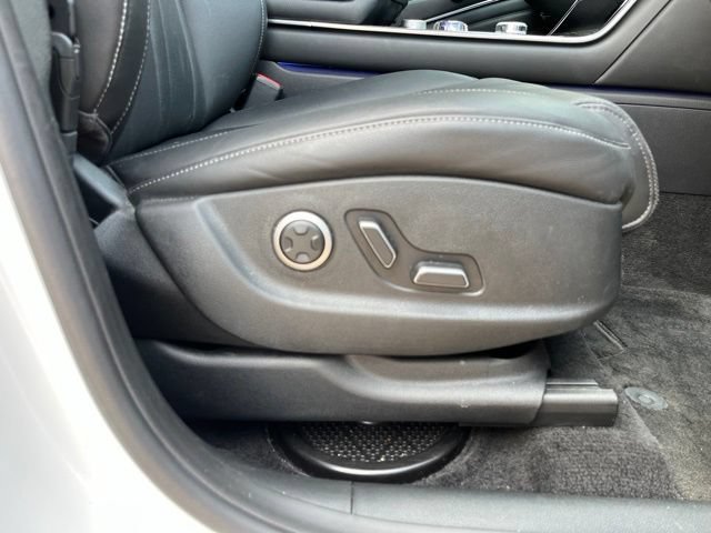 Used 2025 Genesis GV80 2.5T Standard AWD/4WD image 23
