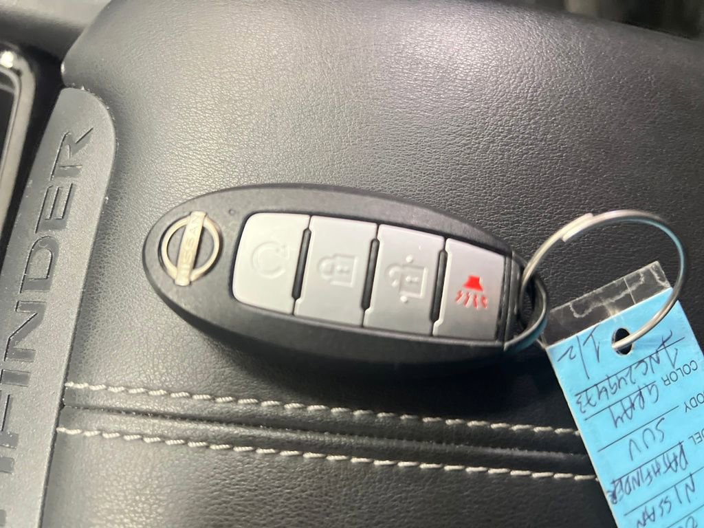 Used 2022 Nissan Pathfinder SV image 34