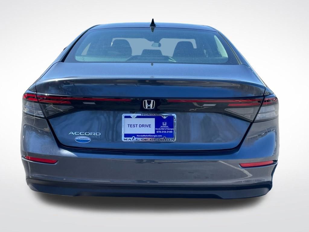 Certified 2025 Honda Accord SE image 5