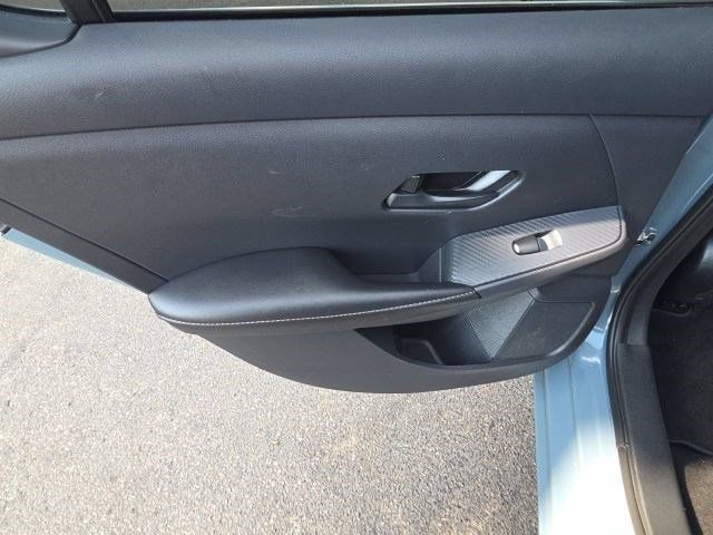 Used 2025 Nissan Sentra SV FWD image 32