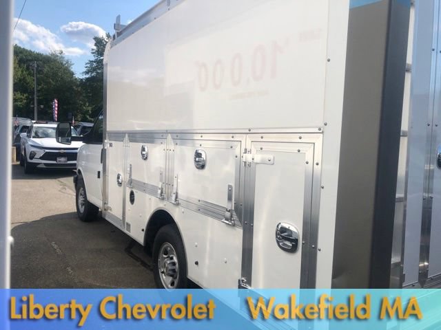 New 2026 Chevrolet Express 3500 w/ Power Convenience Package RWD image 5