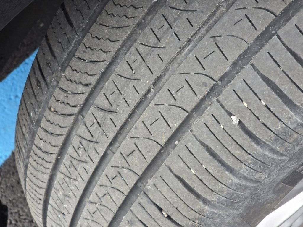 Used 2024 Chrysler Pacifica Touring-L w/ Uconnect Theater Family Group image 33