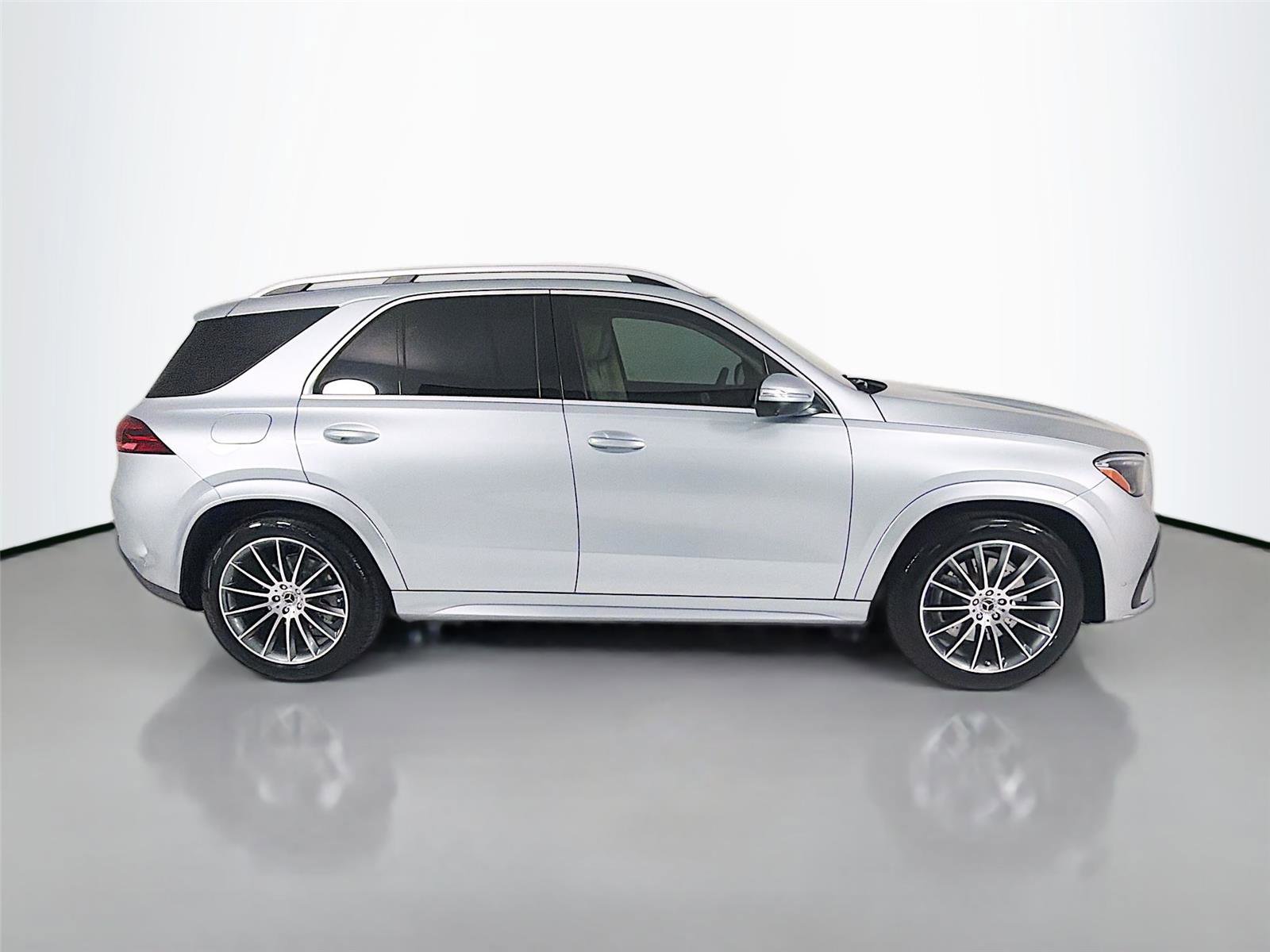 Used 2025 Mercedes-Benz GLE 350 4MATIC image 28
