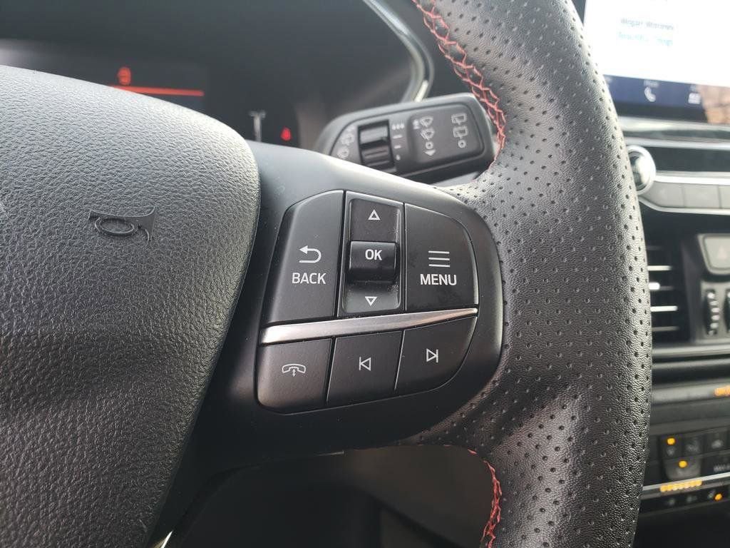 Used 2024 Ford Escape ST-Line image 23
