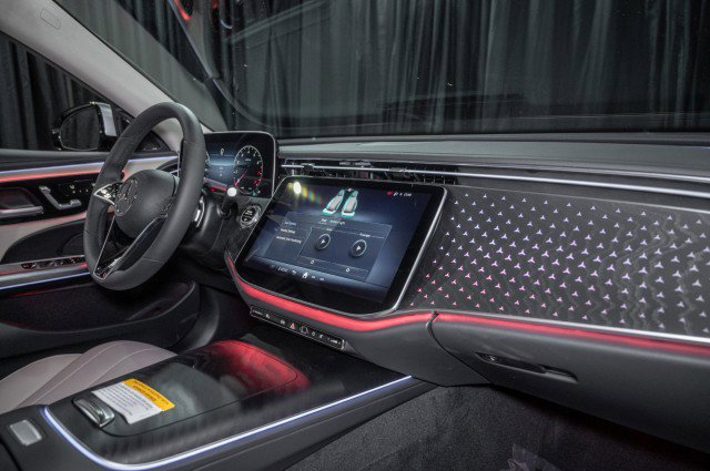 Certified 2025 Mercedes-Benz E 350 Sedan image 13