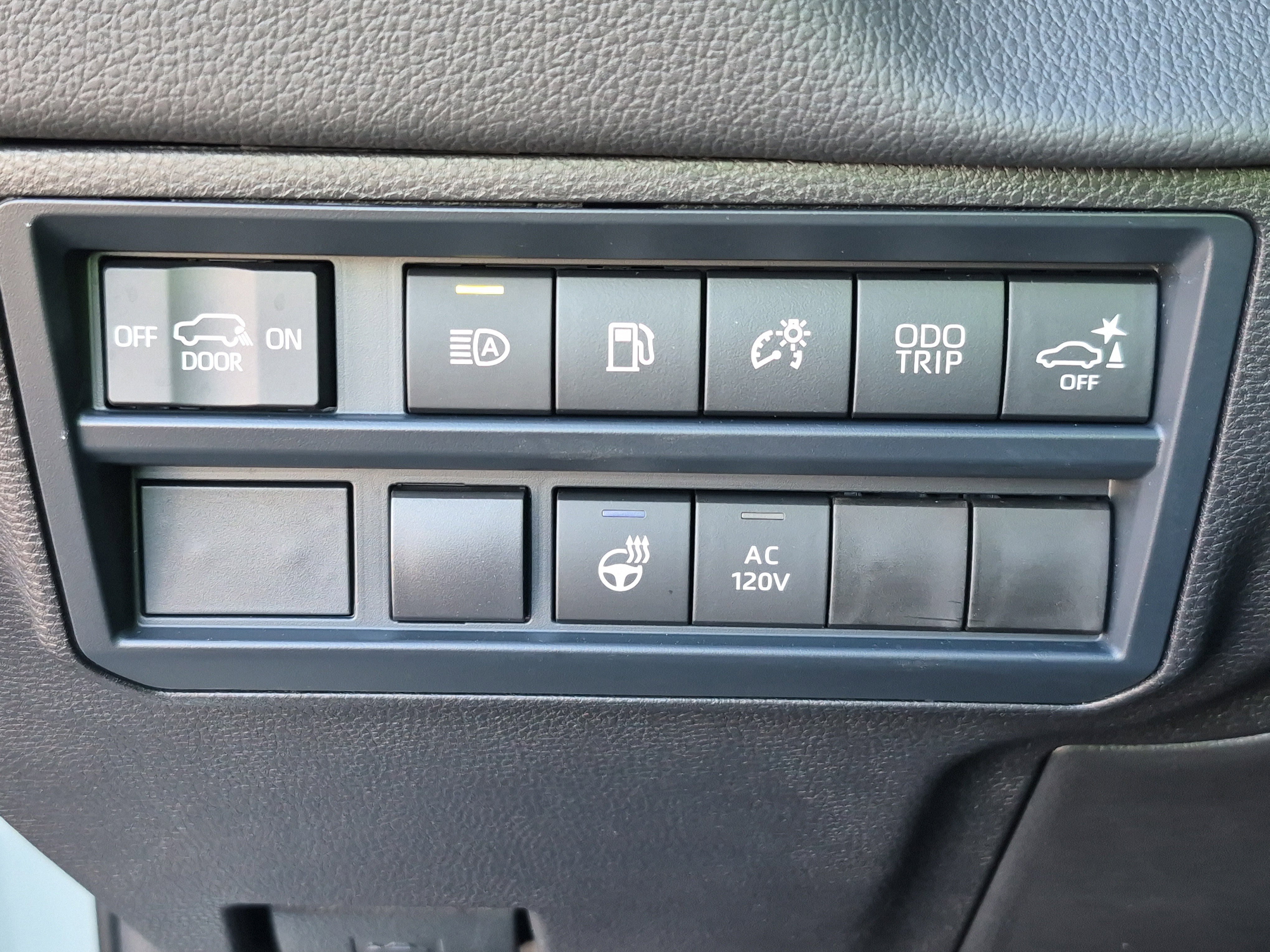 Used 2025 Toyota Sequoia Limited image 28