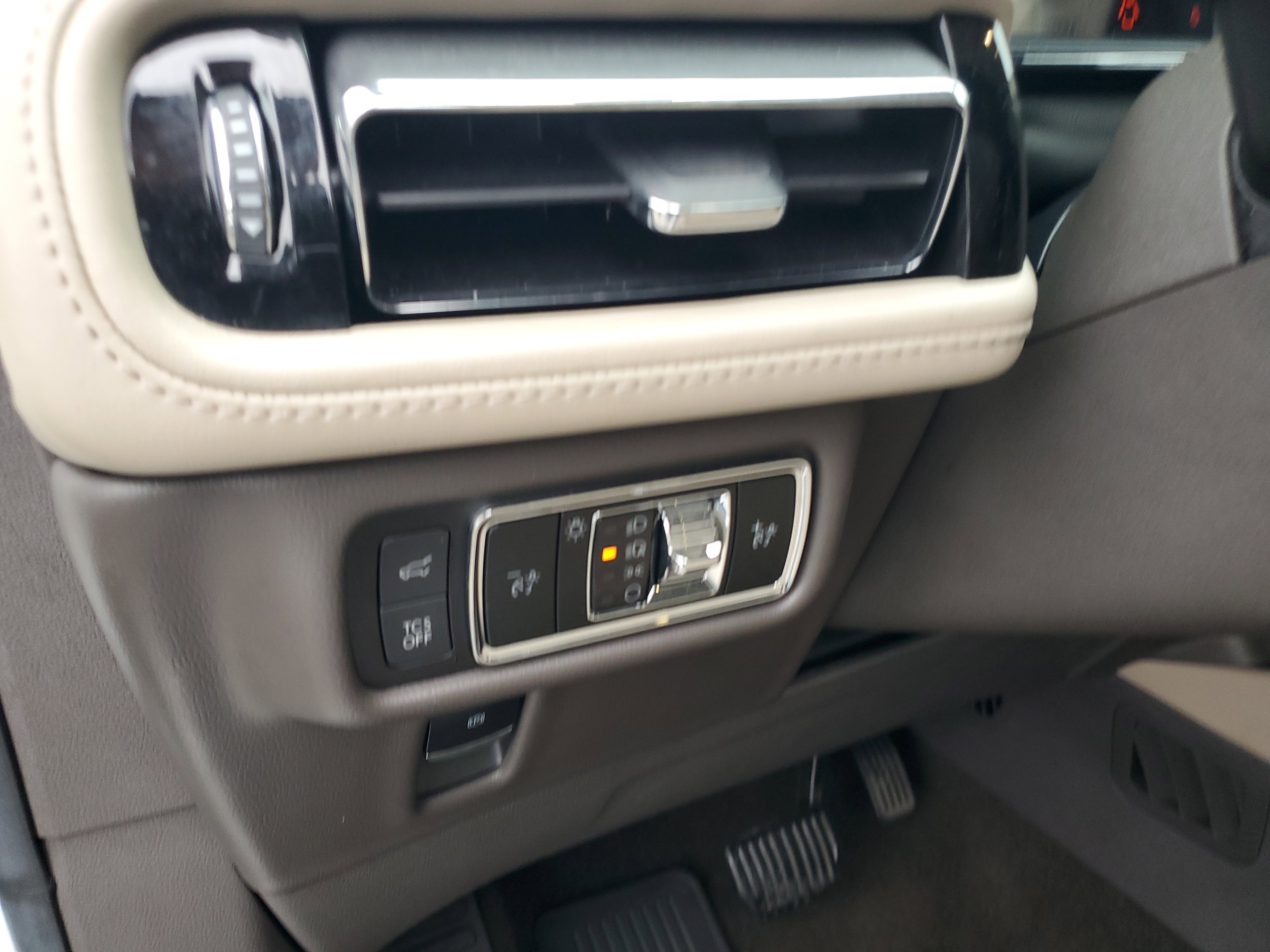 Certified 2022 Lincoln Nautilus FWD image 15