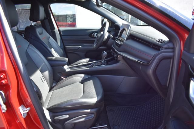 Used 2025 Jeep Compass Trailhawk AWD/4WD image 38