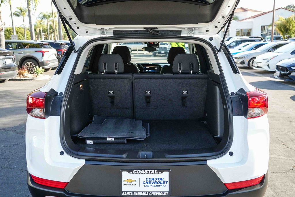 Used 2024 Chevrolet TrailBlazer LT FWD image 24